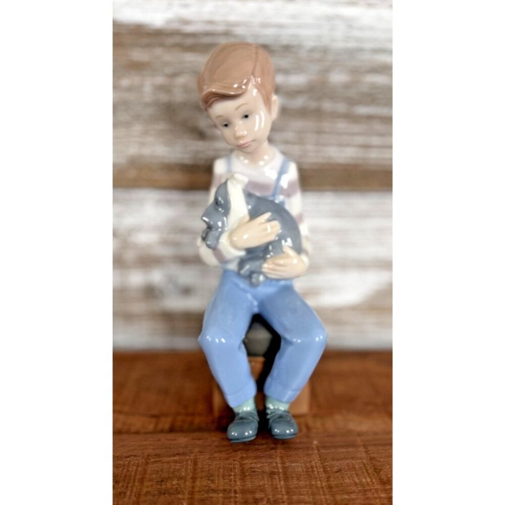 1987 NAO By Lladro Figurine No. 1050 A Friend in Need Boy with Sick Puppy No Box